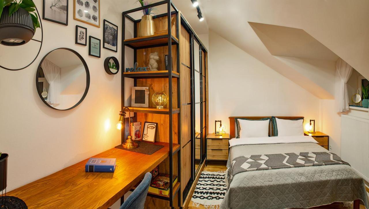 Old Town Loft Apartments 카미야네치포딜시키 외부 사진